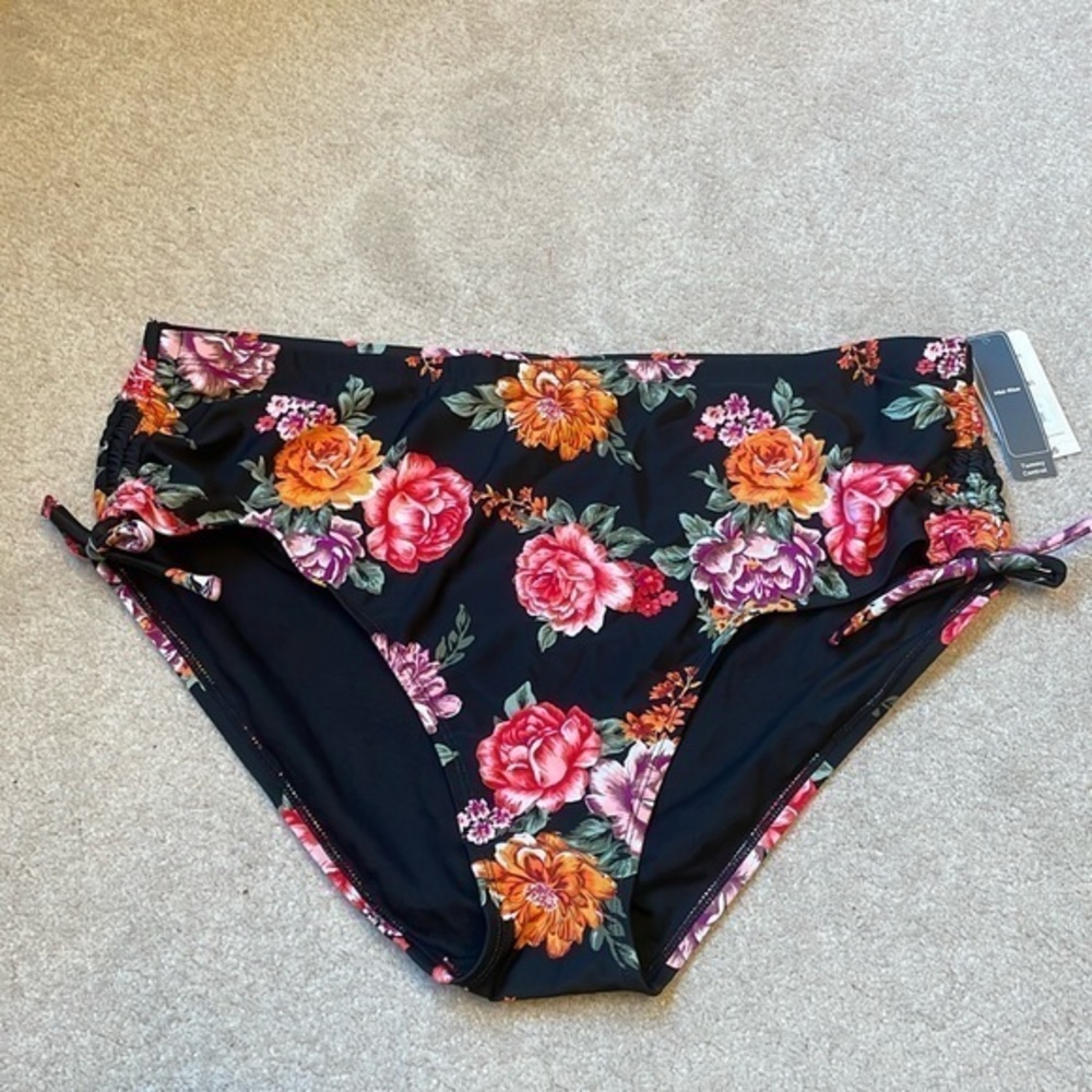 NWT Terra & Sky midrise tummy control, bright floral on black swim bottom